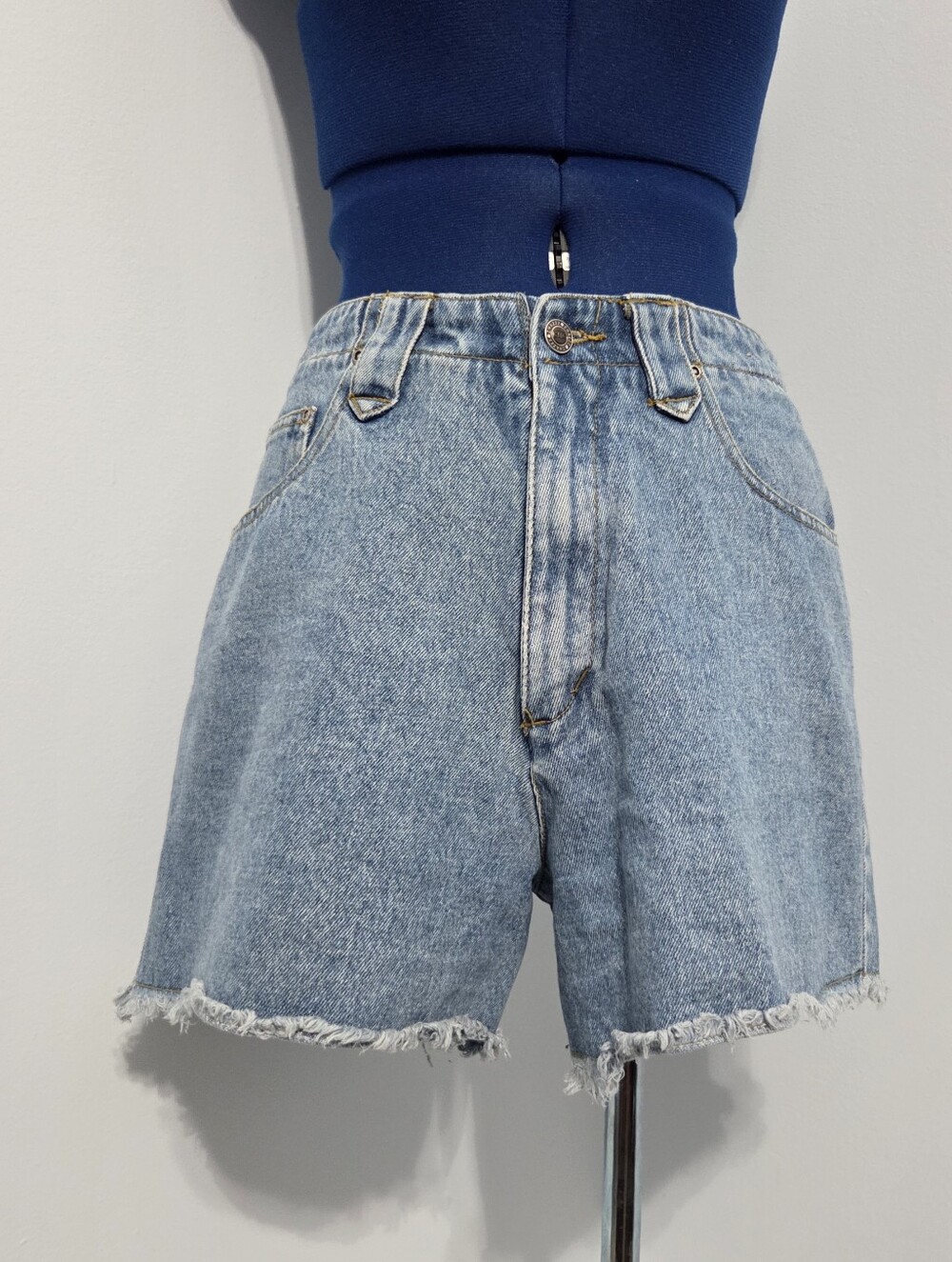 Vintage 90s High Waisted Denim Shorts Size 11